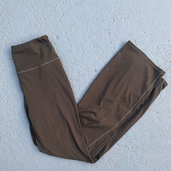 Halara Olive Green Flare Legging Size Medium - Picture 2 of 4